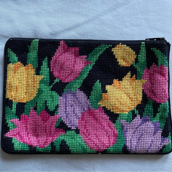 Vintage 1984 Gorgeous Cross Stitch Wallet/Bag with Zipper from Stitch & Z… - Picture 1 of 4